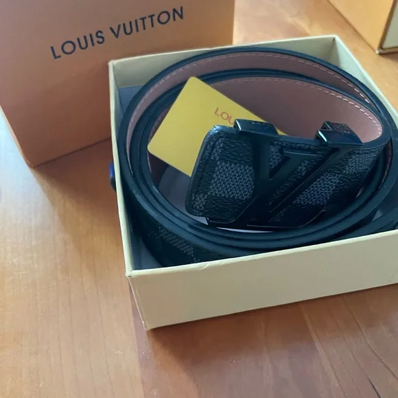 Black Checkered LV Belt - Picture 2 of 6